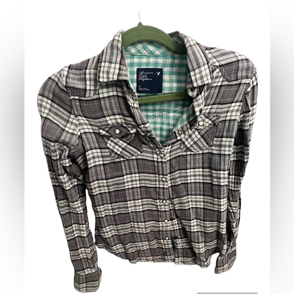 American Eagle Plaid 100% cotton snap up top